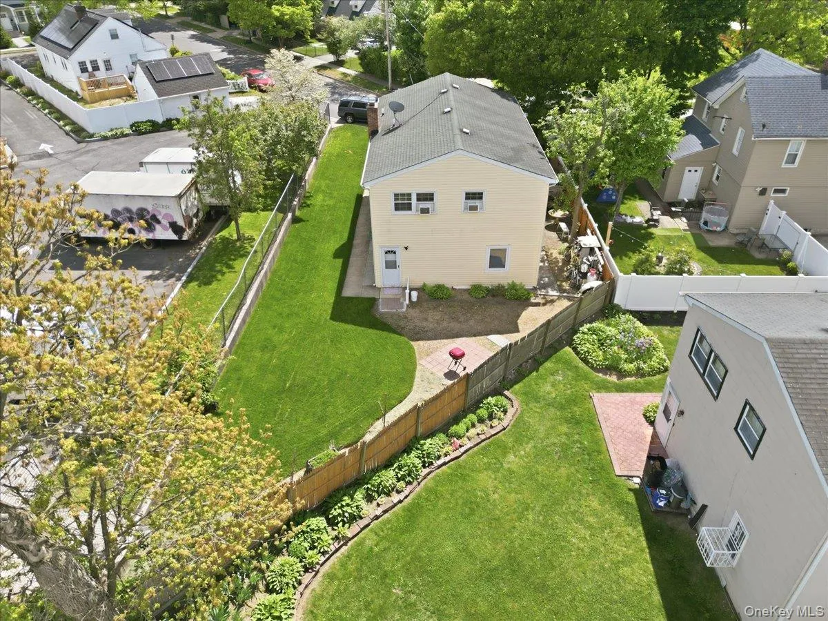 380 Sheridan Street, North Hempstead, NY, 5 Bedrooms Bedrooms, 10 Rooms Rooms,2 BathroomsBathrooms,Residential,For Rent,Sheridan,0,1000728 380 Sheridan Street, North Hempstead, NY, 5 Bedrooms Bedrooms, 10 Rooms Rooms,2 BathroomsBathrooms,Residential,For Rent,Sheridan,0,1000728