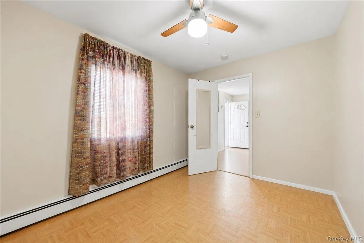 380 Sheridan Street, North Hempstead, NY, 5 Bedrooms Bedrooms, 10 Rooms Rooms,2 BathroomsBathrooms,Residential,For Rent,Sheridan,0,1000728 380 Sheridan Street, North Hempstead, NY, 5 Bedrooms Bedrooms, 10 Rooms Rooms,2 BathroomsBathrooms,Residential,For Rent,Sheridan,0,1000728
