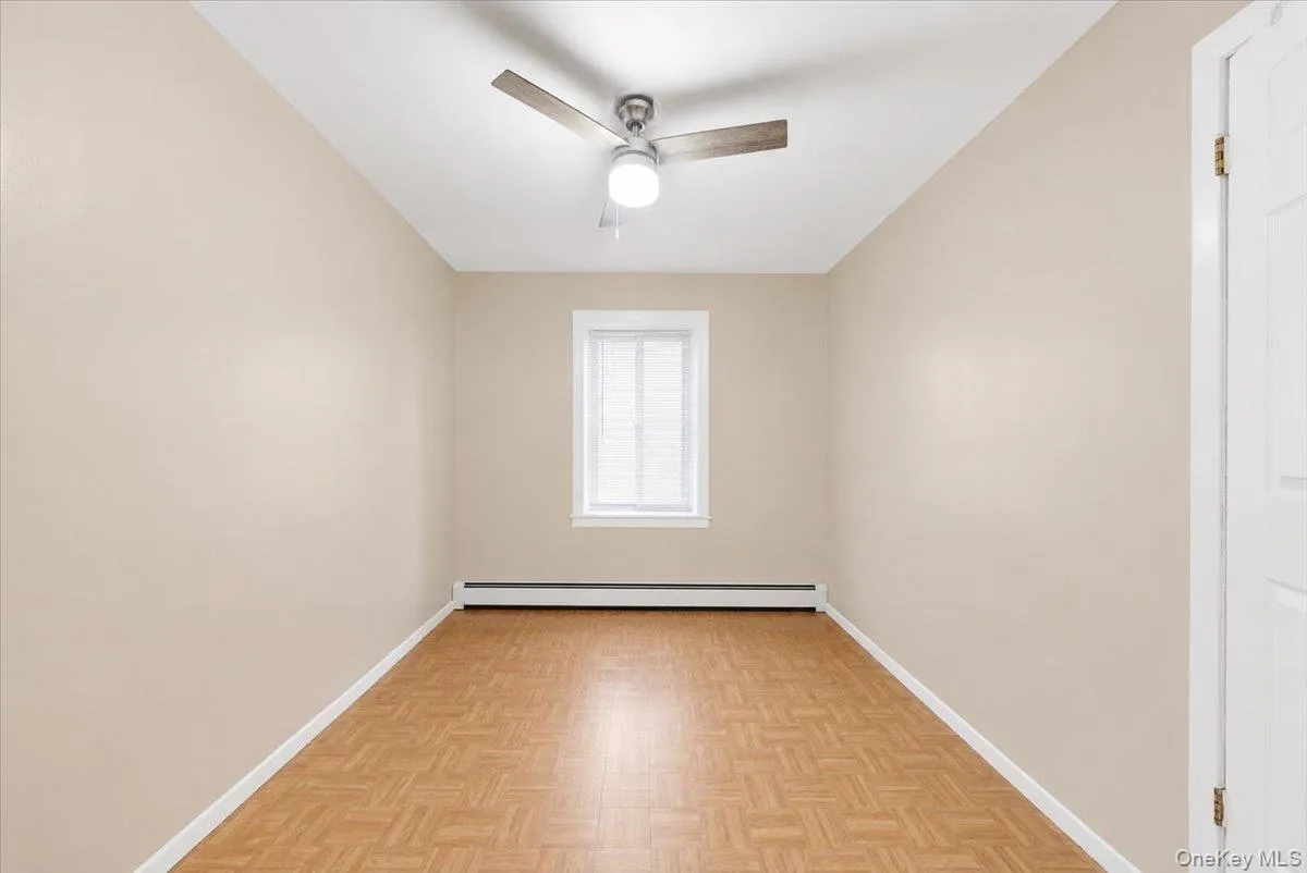 380 Sheridan Street, North Hempstead, NY, 5 Bedrooms Bedrooms, 10 Rooms Rooms,2 BathroomsBathrooms,Residential,For Rent,Sheridan,0,1000728 380 Sheridan Street, North Hempstead, NY, 5 Bedrooms Bedrooms, 10 Rooms Rooms,2 BathroomsBathrooms,Residential,For Rent,Sheridan,0,1000728