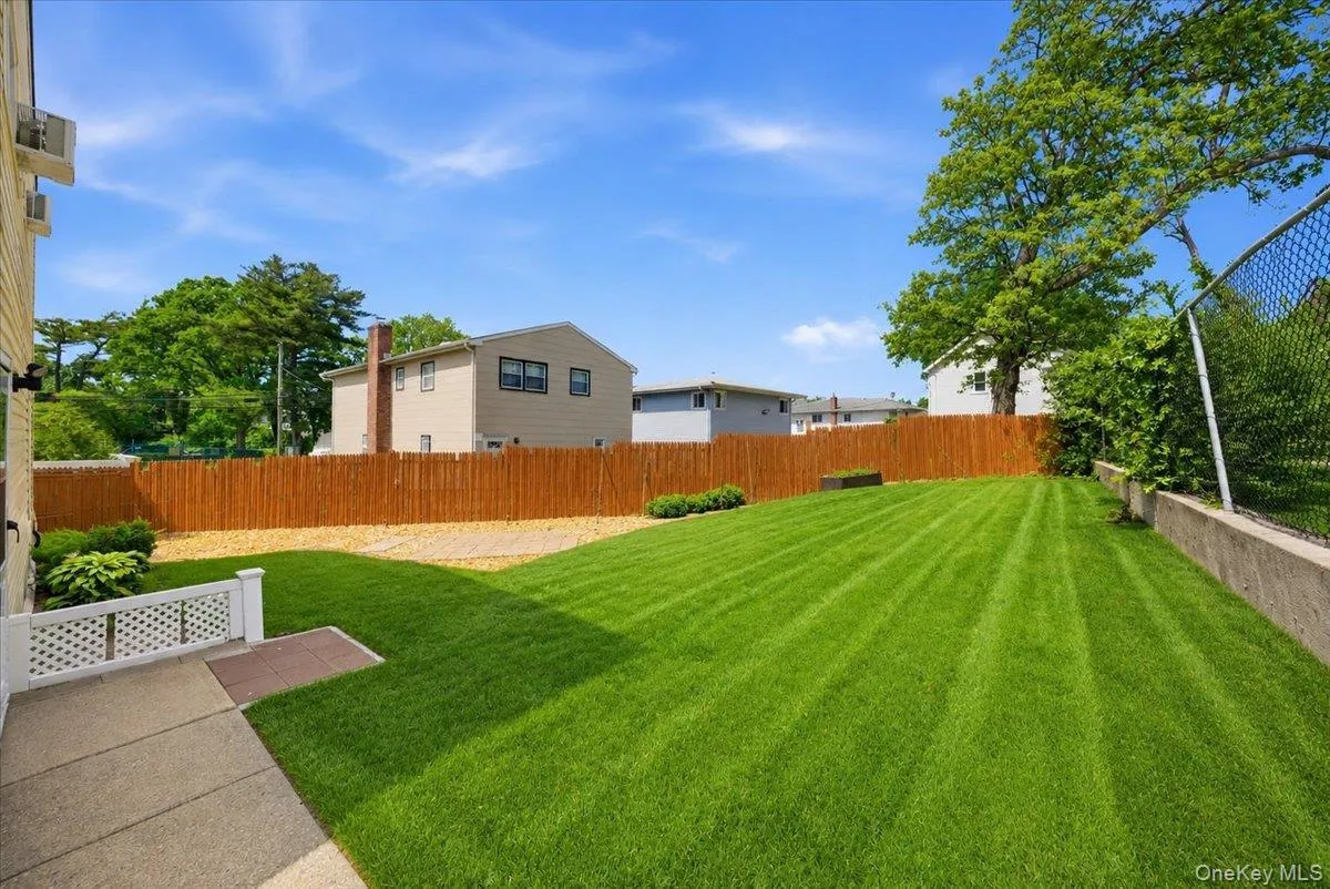 380 Sheridan Street, North Hempstead, NY, 5 Bedrooms Bedrooms, 10 Rooms Rooms,2 BathroomsBathrooms,Residential,For Rent,Sheridan,0,1000728 380 Sheridan Street, North Hempstead, NY, 5 Bedrooms Bedrooms, 10 Rooms Rooms,2 BathroomsBathrooms,Residential,For Rent,Sheridan,0,1000728