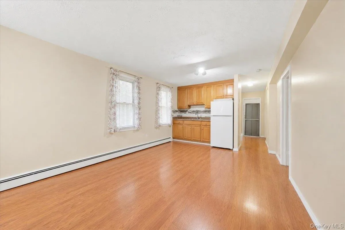 380 Sheridan Street, North Hempstead, NY, 5 Bedrooms Bedrooms, 10 Rooms Rooms,2 BathroomsBathrooms,Residential,For Rent,Sheridan,0,1000728 380 Sheridan Street, North Hempstead, NY, 5 Bedrooms Bedrooms, 10 Rooms Rooms,2 BathroomsBathrooms,Residential,For Rent,Sheridan,0,1000728