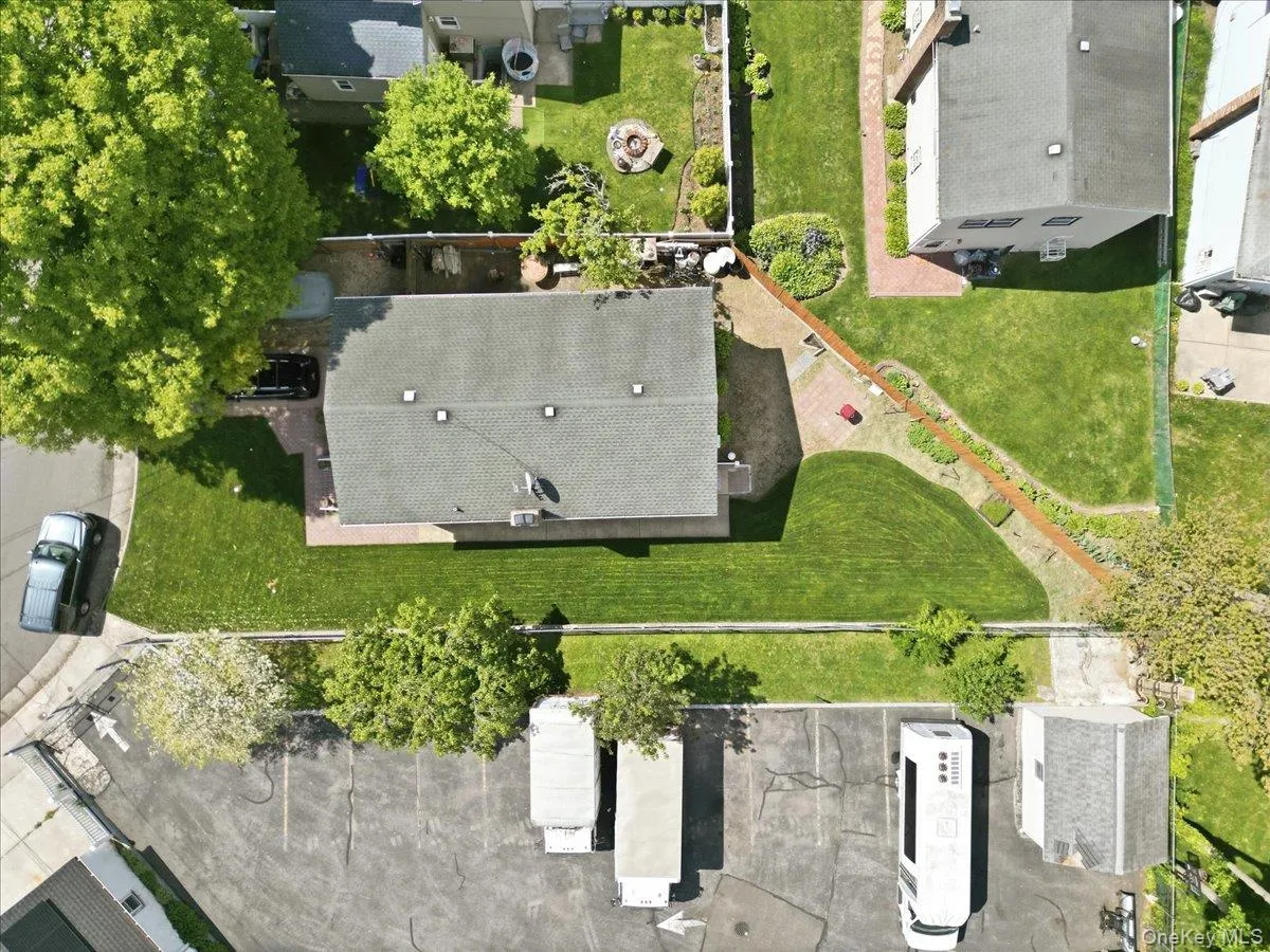 380 Sheridan Street, North Hempstead, NY, 5 Bedrooms Bedrooms, 10 Rooms Rooms,2 BathroomsBathrooms,Residential,For Rent,Sheridan,0,1000728 380 Sheridan Street, North Hempstead, NY, 5 Bedrooms Bedrooms, 10 Rooms Rooms,2 BathroomsBathrooms,Residential,For Rent,Sheridan,0,1000728