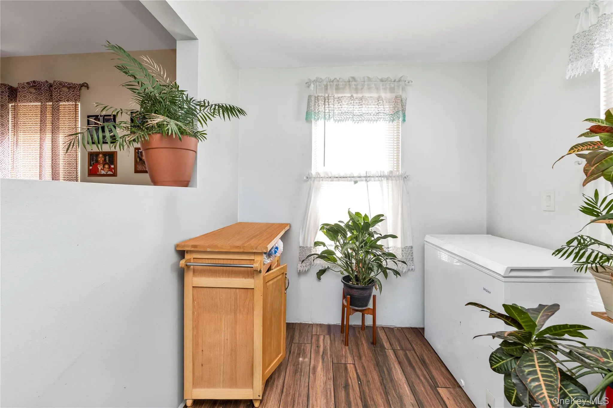21208 Murdock Avenue, New York, NY, 4 Bedrooms Bedrooms, 6 Rooms Rooms,1 BathroomBathrooms,Residential,For Rent,Murdock,0,1000729 21208 Murdock Avenue, New York, NY, 4 Bedrooms Bedrooms, 6 Rooms Rooms,1 BathroomBathrooms,Residential,For Rent,Murdock,0,1000729