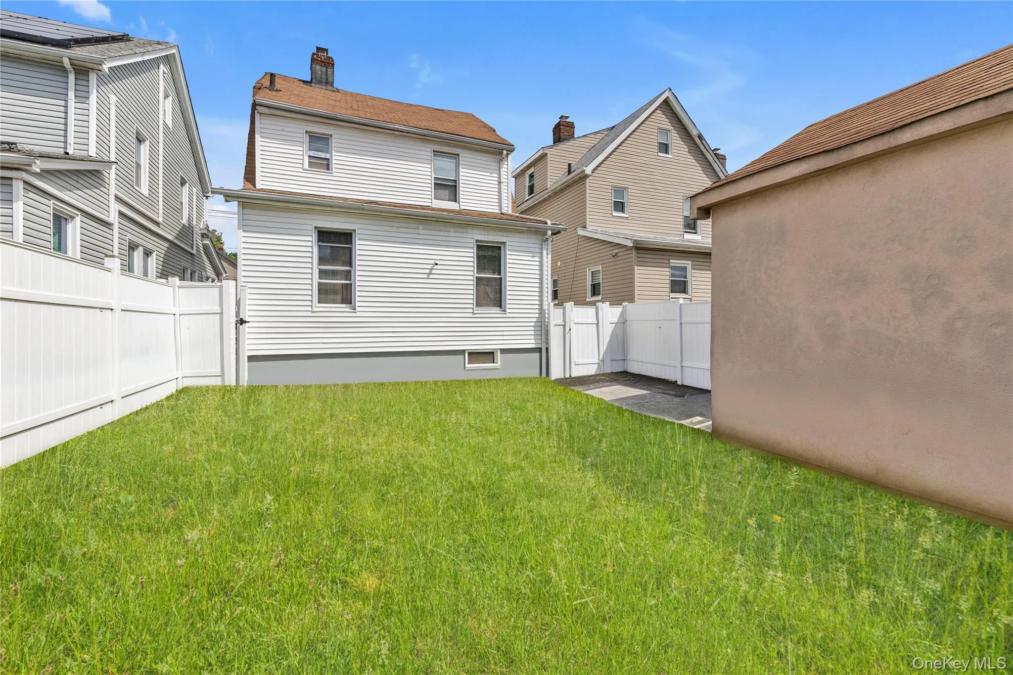 21208 Murdock Avenue, New York, NY, 4 Bedrooms Bedrooms, 6 Rooms Rooms,1 BathroomBathrooms,Residential,For Rent,Murdock,0,1000729 21208 Murdock Avenue, New York, NY, 4 Bedrooms Bedrooms, 6 Rooms Rooms,1 BathroomBathrooms,Residential,For Rent,Murdock,0,1000729