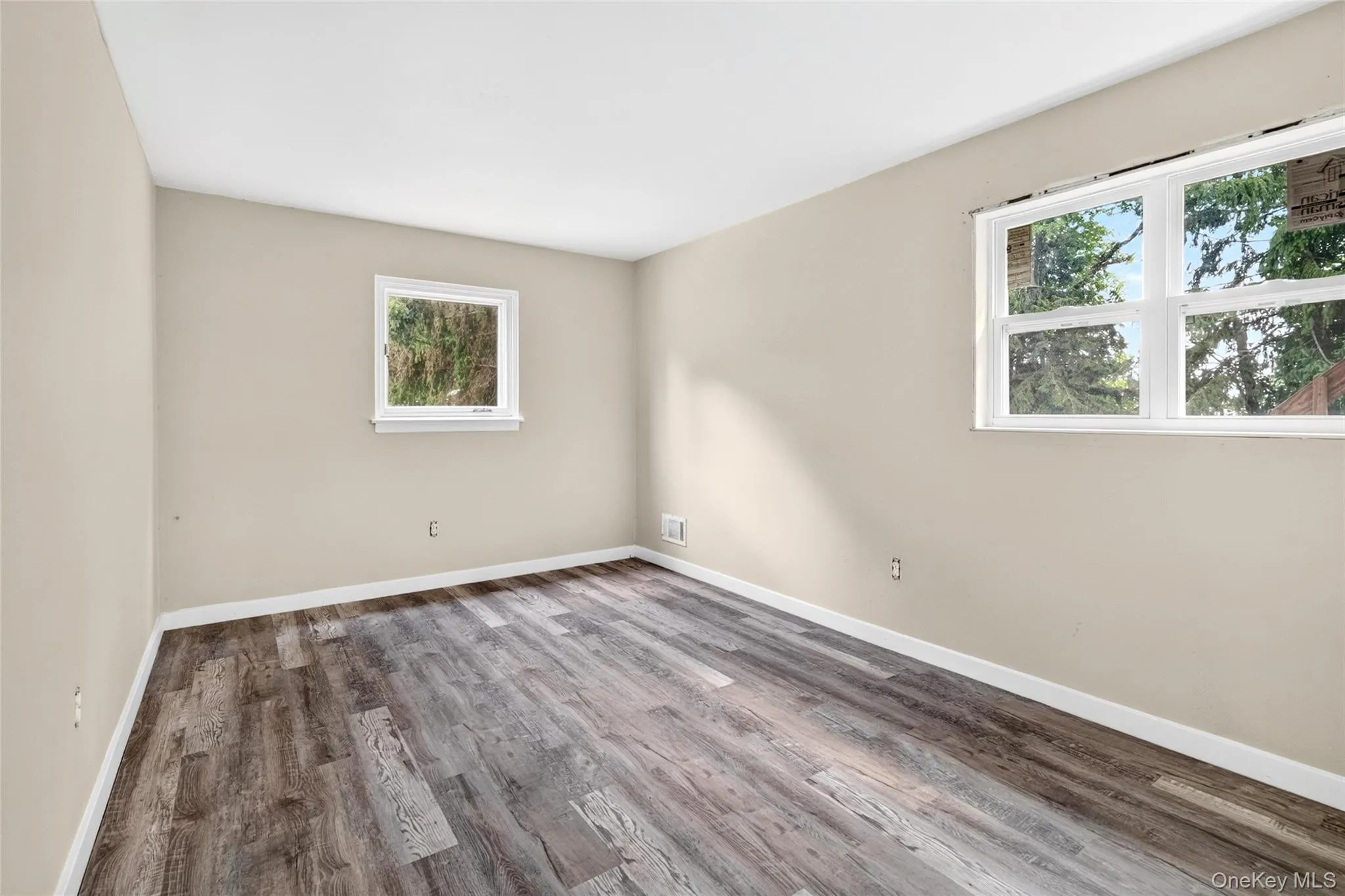 23 Marcy Lane, Middletown, NY, 4 Bedrooms Bedrooms, 8 Rooms Rooms,1 BathroomBathrooms,Residential,For Rent,Marcy,0,1000738 23 Marcy Lane, Middletown, NY, 4 Bedrooms Bedrooms, 8 Rooms Rooms,1 BathroomBathrooms,Residential,For Rent,Marcy,0,1000738