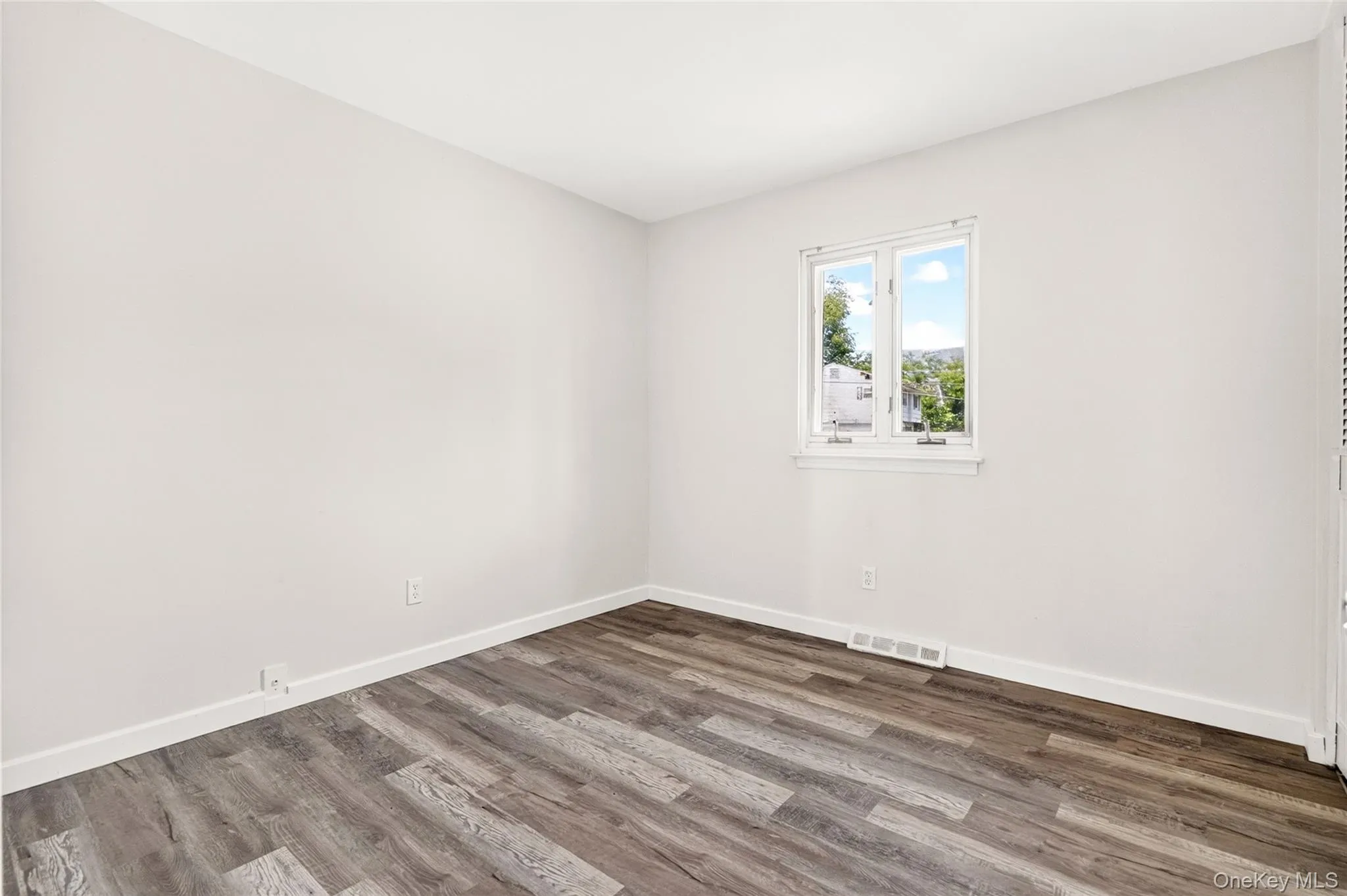 23 Marcy Lane, Middletown, NY, 4 Bedrooms Bedrooms, 8 Rooms Rooms,1 BathroomBathrooms,Residential,For Rent,Marcy,0,1000738 23 Marcy Lane, Middletown, NY, 4 Bedrooms Bedrooms, 8 Rooms Rooms,1 BathroomBathrooms,Residential,For Rent,Marcy,0,1000738