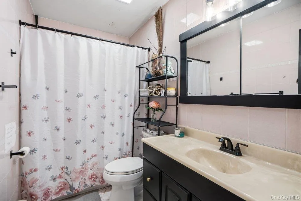 10 Francisco Avenue, Islip, NY, 3 Bedrooms Bedrooms, 5 Rooms Rooms,1 BathroomBathrooms,Residential Sale,For Rent,Francisco,0,1000745 10 Francisco Avenue, Islip, NY, 3 Bedrooms Bedrooms, 5 Rooms Rooms,1 BathroomBathrooms,Residential Sale,For Rent,Francisco,0,1000745