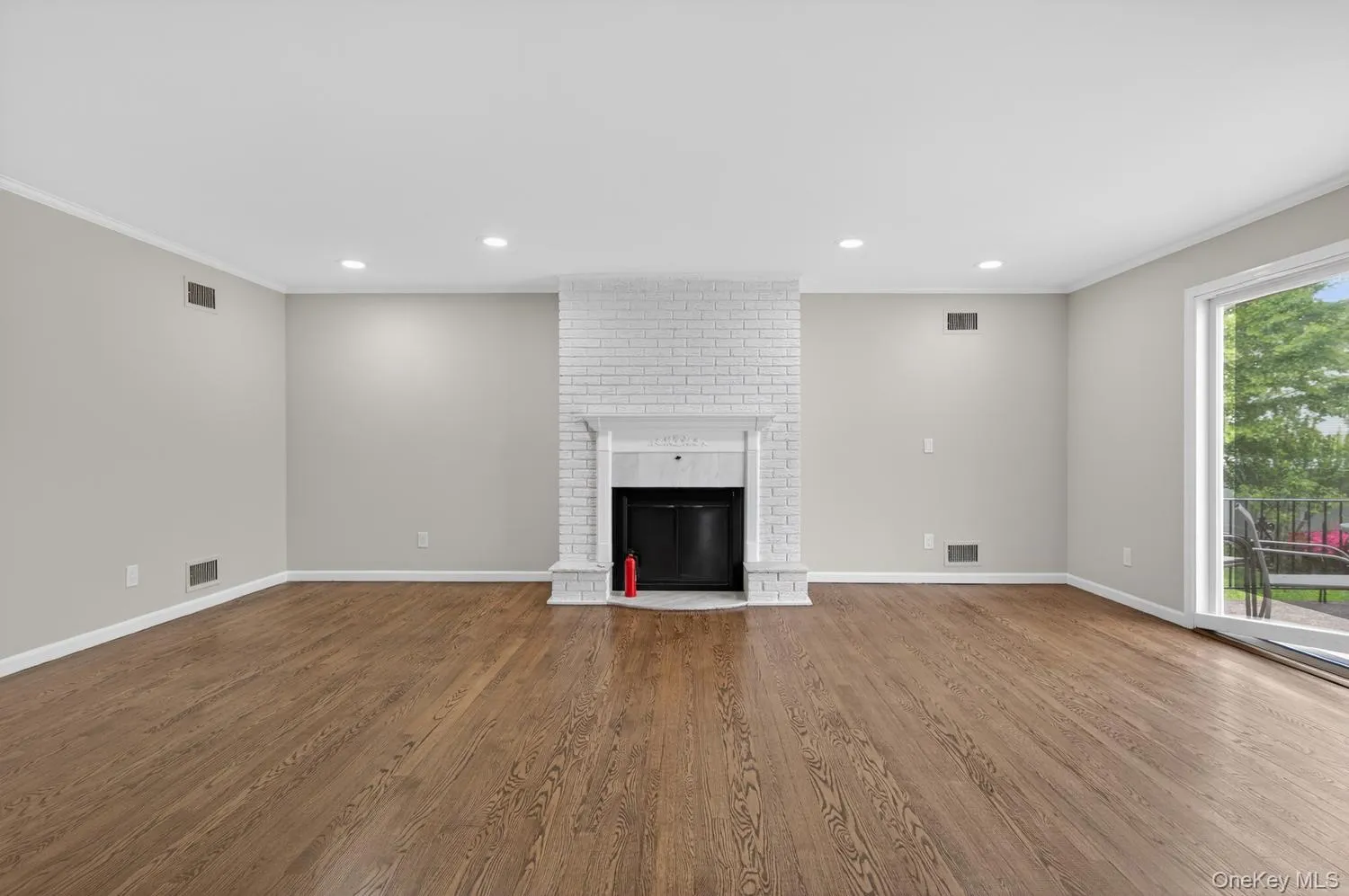 68B Graywood, North Hempstead, NY, 4 Bedrooms Bedrooms, 6 Rooms Rooms,4 BathroomsBathrooms,Residential Lease,For Rent,Graywood,0,1000746 68B Graywood, North Hempstead, NY, 4 Bedrooms Bedrooms, 6 Rooms Rooms,4 BathroomsBathrooms,Residential Lease,For Rent,Graywood,0,1000746