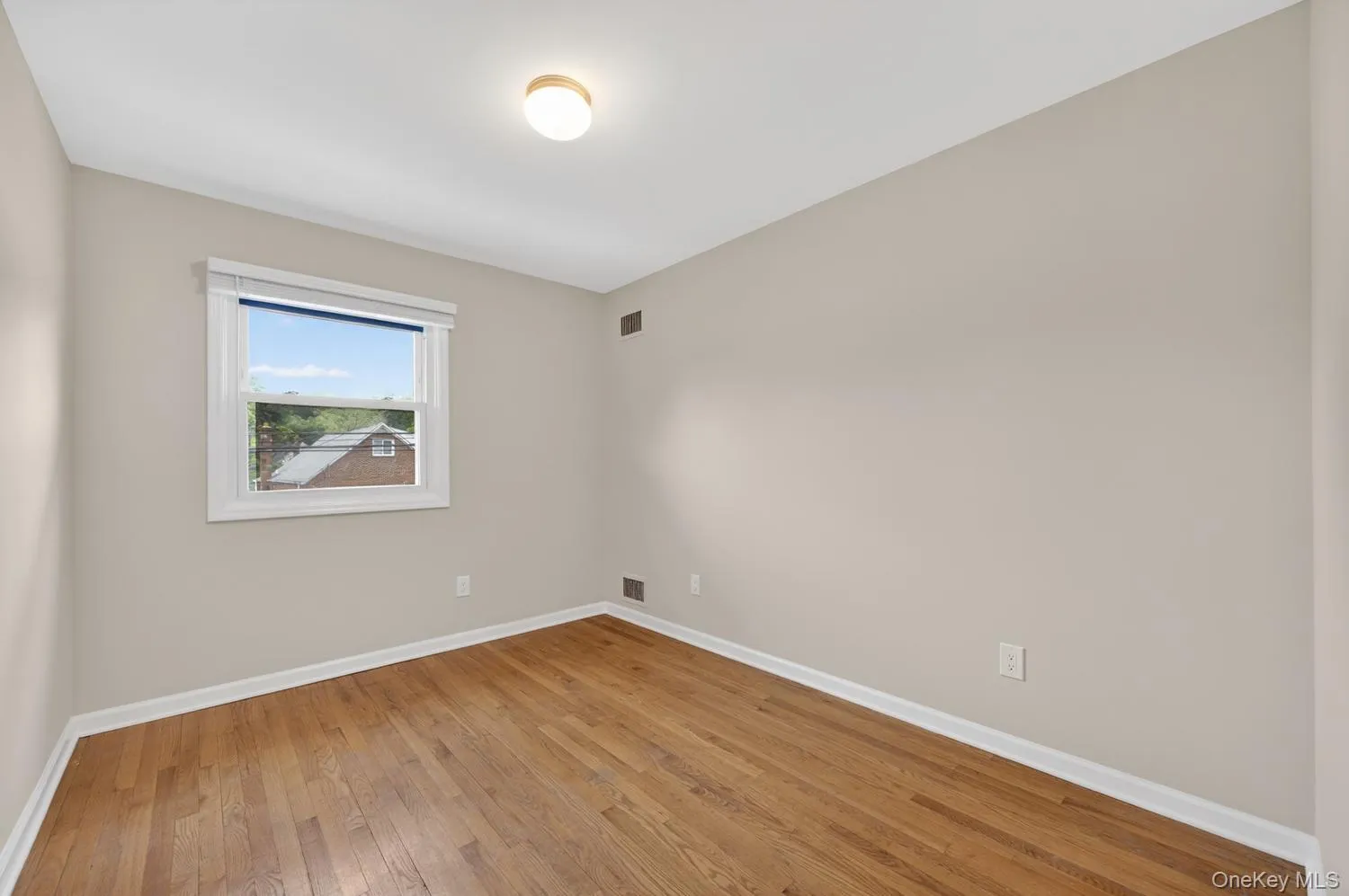 68B Graywood, North Hempstead, NY, 4 Bedrooms Bedrooms, 6 Rooms Rooms,4 BathroomsBathrooms,Residential Lease,For Rent,Graywood,0,1000746 68B Graywood, North Hempstead, NY, 4 Bedrooms Bedrooms, 6 Rooms Rooms,4 BathroomsBathrooms,Residential Lease,For Rent,Graywood,0,1000746