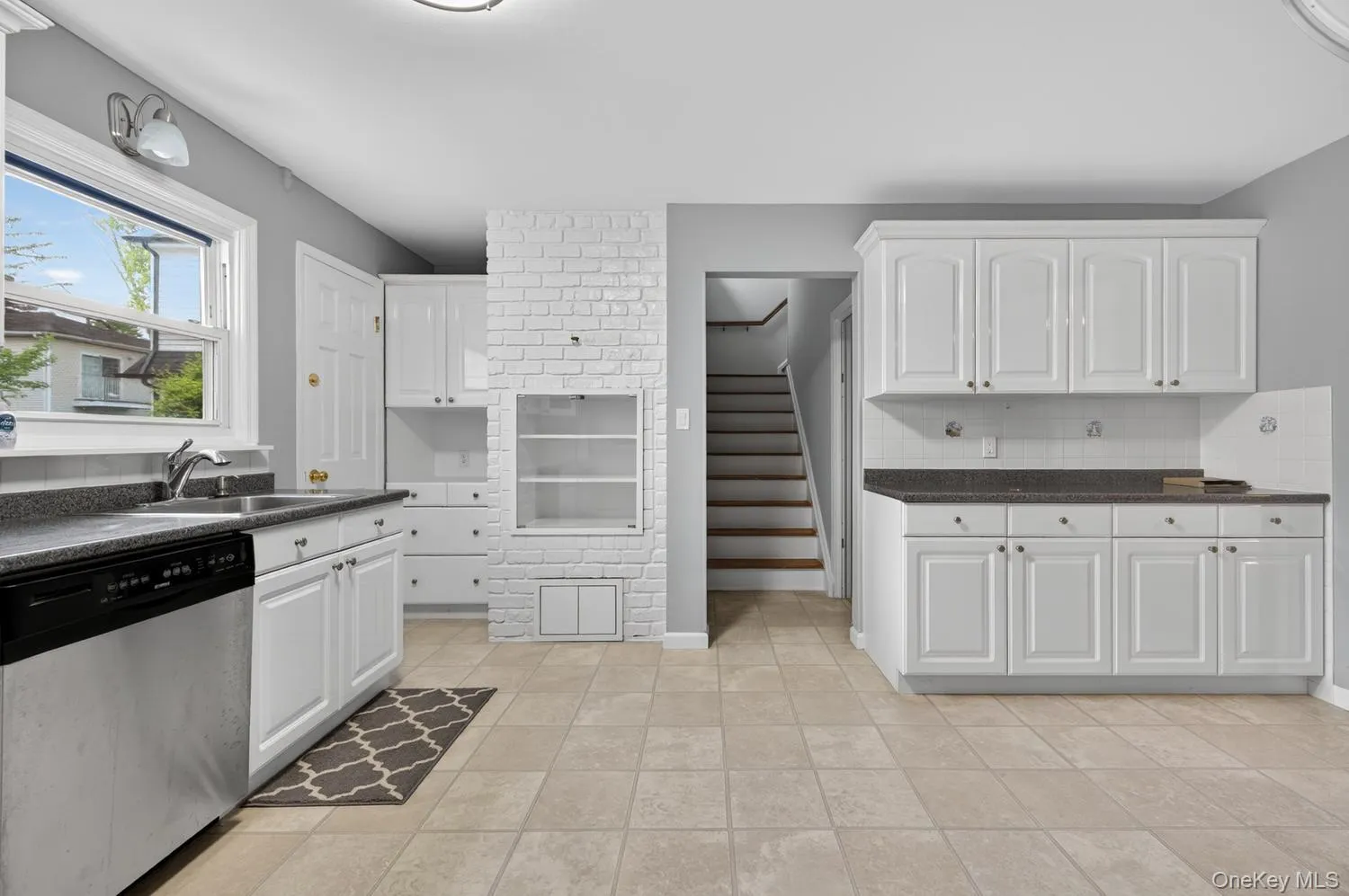 68B Graywood, North Hempstead, NY, 4 Bedrooms Bedrooms, 6 Rooms Rooms,4 BathroomsBathrooms,Residential Lease,For Rent,Graywood,0,1000746 68B Graywood, North Hempstead, NY, 4 Bedrooms Bedrooms, 6 Rooms Rooms,4 BathroomsBathrooms,Residential Lease,For Rent,Graywood,0,1000746