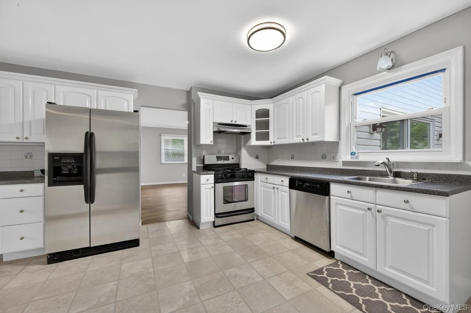 68B Graywood, North Hempstead, NY, 4 Bedrooms Bedrooms, 6 Rooms Rooms,4 BathroomsBathrooms,Residential Lease,For Rent,Graywood,0,1000746 68B Graywood, North Hempstead, NY, 4 Bedrooms Bedrooms, 6 Rooms Rooms,4 BathroomsBathrooms,Residential Lease,For Rent,Graywood,0,1000746