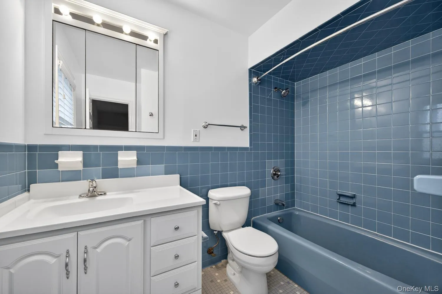 68B Graywood, North Hempstead, NY, 4 Bedrooms Bedrooms, 6 Rooms Rooms,4 BathroomsBathrooms,Residential Lease,For Rent,Graywood,0,1000746 68B Graywood, North Hempstead, NY, 4 Bedrooms Bedrooms, 6 Rooms Rooms,4 BathroomsBathrooms,Residential Lease,For Rent,Graywood,0,1000746