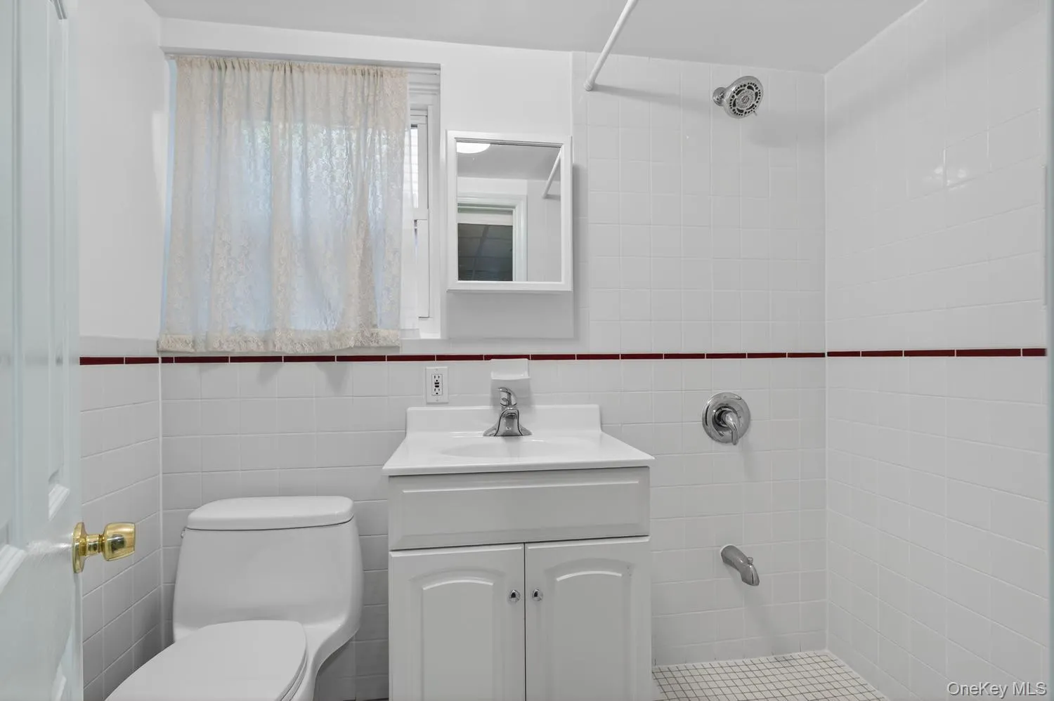 68B Graywood, North Hempstead, NY, 4 Bedrooms Bedrooms, 6 Rooms Rooms,4 BathroomsBathrooms,Residential Lease,For Rent,Graywood,0,1000746 68B Graywood, North Hempstead, NY, 4 Bedrooms Bedrooms, 6 Rooms Rooms,4 BathroomsBathrooms,Residential Lease,For Rent,Graywood,0,1000746