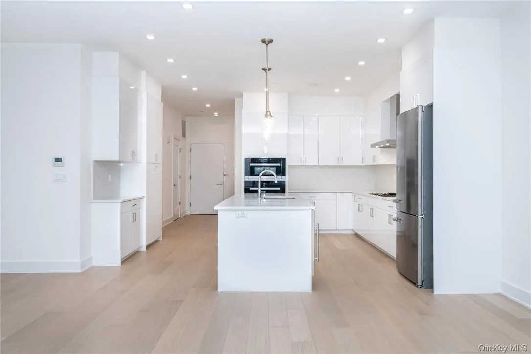 110 Chatsworth Avenue, Mamaroneck, NY, 3 Bedrooms Bedrooms, 5 Rooms Rooms,3 BathroomsBathrooms,Residential Lease,For Rent,Chatsworth,0,1000747 110 Chatsworth Avenue, Mamaroneck, NY, 3 Bedrooms Bedrooms, 5 Rooms Rooms,3 BathroomsBathrooms,Residential Lease,For Rent,Chatsworth,0,1000747