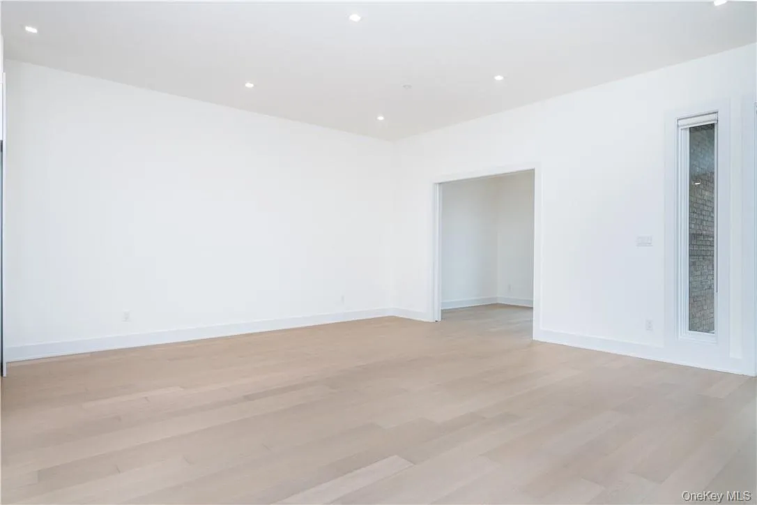 110 Chatsworth Avenue, Mamaroneck, NY, 3 Bedrooms Bedrooms, 5 Rooms Rooms,3 BathroomsBathrooms,Residential Lease,For Rent,Chatsworth,0,1000747 110 Chatsworth Avenue, Mamaroneck, NY, 3 Bedrooms Bedrooms, 5 Rooms Rooms,3 BathroomsBathrooms,Residential Lease,For Rent,Chatsworth,0,1000747