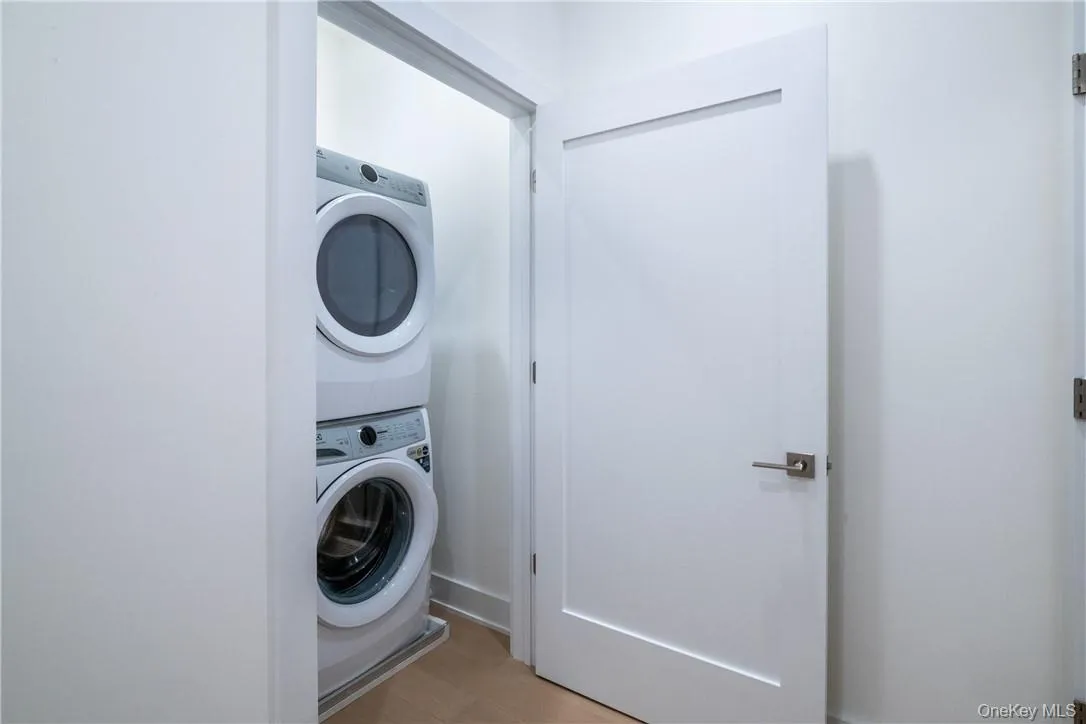 110 Chatsworth Avenue, Mamaroneck, NY, 3 Bedrooms Bedrooms, 5 Rooms Rooms,3 BathroomsBathrooms,Residential Lease,For Rent,Chatsworth,0,1000747 110 Chatsworth Avenue, Mamaroneck, NY, 3 Bedrooms Bedrooms, 5 Rooms Rooms,3 BathroomsBathrooms,Residential Lease,For Rent,Chatsworth,0,1000747