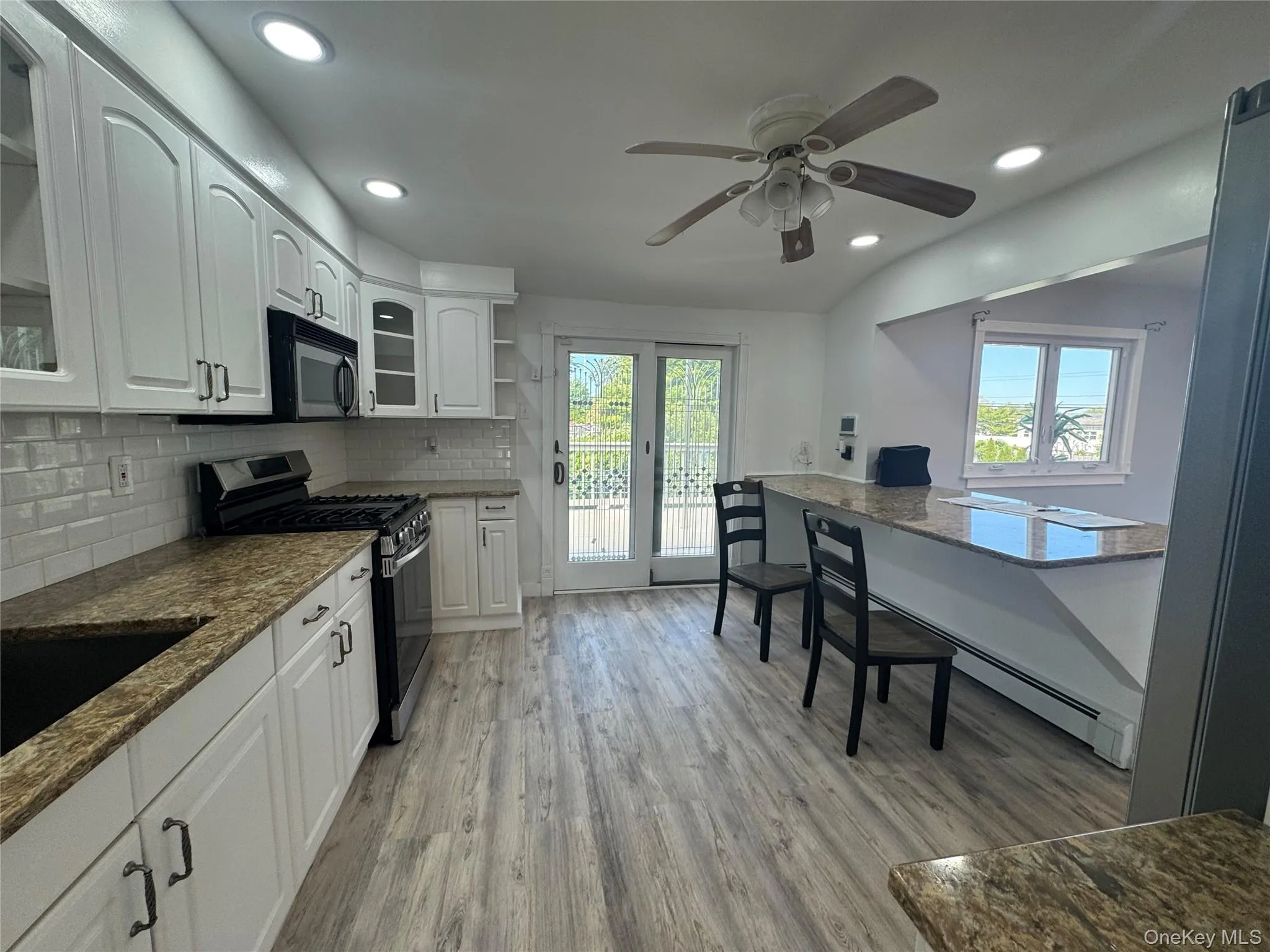 14 Hilton Court, Oyster Bay, NY, 3 Bedrooms Bedrooms, 9 Rooms Rooms,2 BathroomsBathrooms,Residential,For Rent,Hilton,0,1000751 14 Hilton Court, Oyster Bay, NY, 3 Bedrooms Bedrooms, 9 Rooms Rooms,2 BathroomsBathrooms,Residential,For Rent,Hilton,0,1000751
