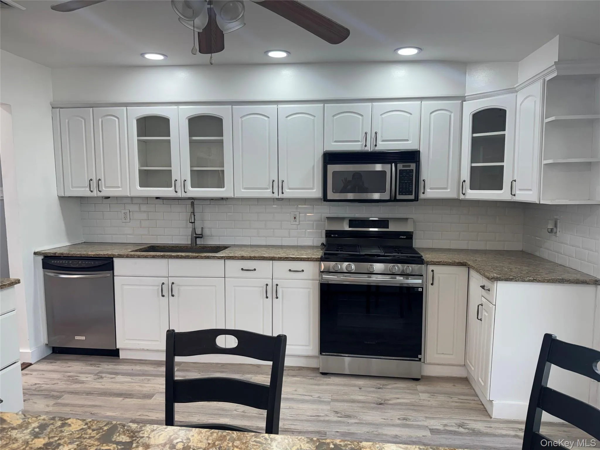14 Hilton Court, Oyster Bay, NY, 3 Bedrooms Bedrooms, 9 Rooms Rooms,2 BathroomsBathrooms,Residential,For Rent,Hilton,0,1000751 14 Hilton Court, Oyster Bay, NY, 3 Bedrooms Bedrooms, 9 Rooms Rooms,2 BathroomsBathrooms,Residential,For Rent,Hilton,0,1000751