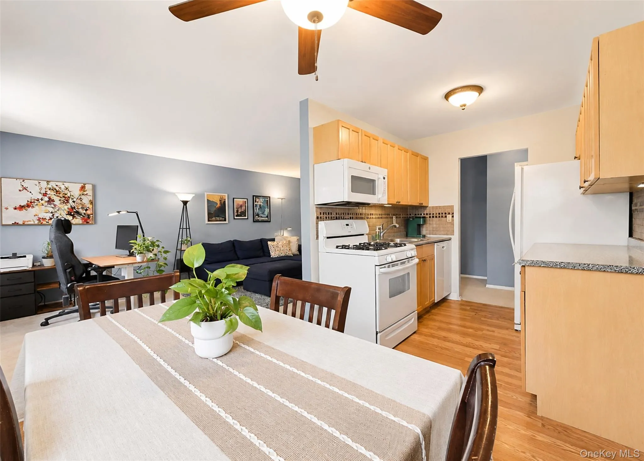 460 Old Town Road, Brookhaven, NY, 1 Bedroom Bedrooms, 4 Rooms Rooms,1 BathroomBathrooms,Residential,For Rent,Old Town,0,1000753 460 Old Town Road, Brookhaven, NY, 1 Bedroom Bedrooms, 4 Rooms Rooms,1 BathroomBathrooms,Residential,For Rent,Old Town,0,1000753