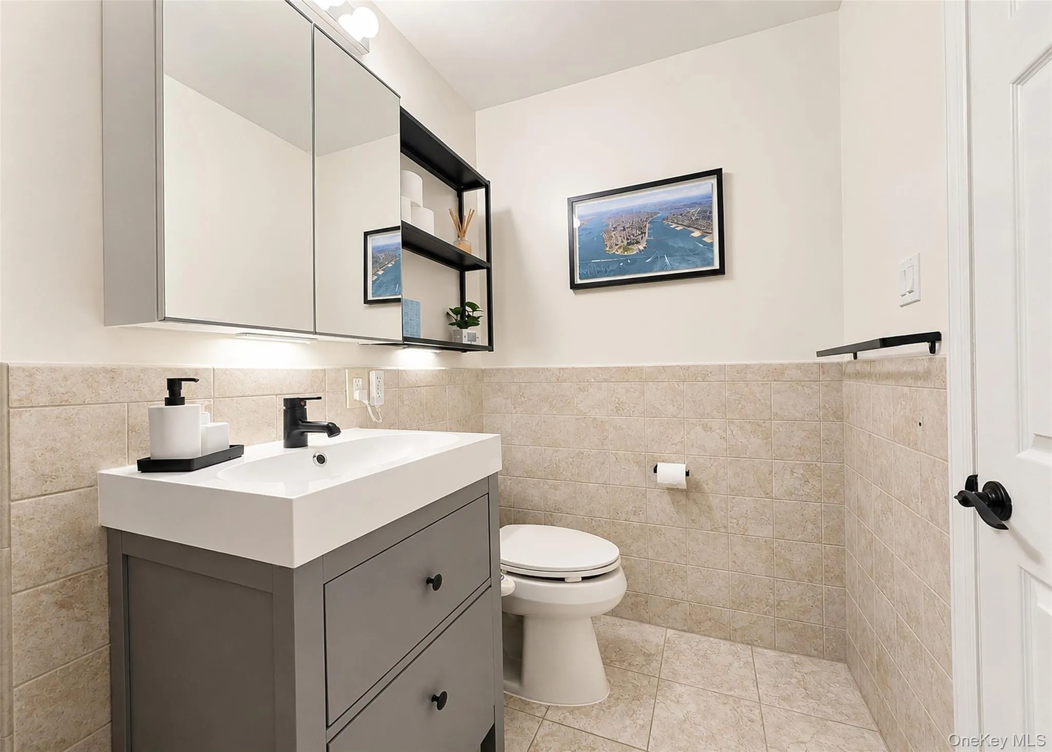 460 Old Town Road, Brookhaven, NY, 1 Bedroom Bedrooms, 4 Rooms Rooms,1 BathroomBathrooms,Residential,For Rent,Old Town,0,1000753 460 Old Town Road, Brookhaven, NY, 1 Bedroom Bedrooms, 4 Rooms Rooms,1 BathroomBathrooms,Residential,For Rent,Old Town,0,1000753