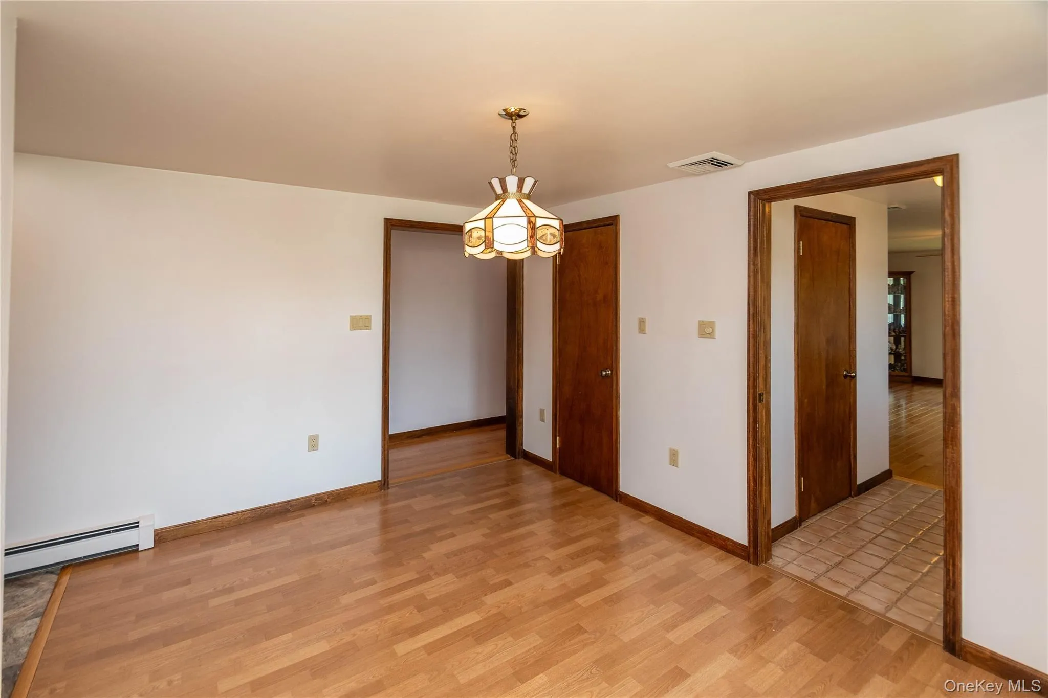 140 Elm Street, Saugerties, NY, 3 Bedrooms Bedrooms, 9 Rooms Rooms,2 BathroomsBathrooms,Residential,For Rent,Elm,0,1000756 140 Elm Street, Saugerties, NY, 3 Bedrooms Bedrooms, 9 Rooms Rooms,2 BathroomsBathrooms,Residential,For Rent,Elm,0,1000756