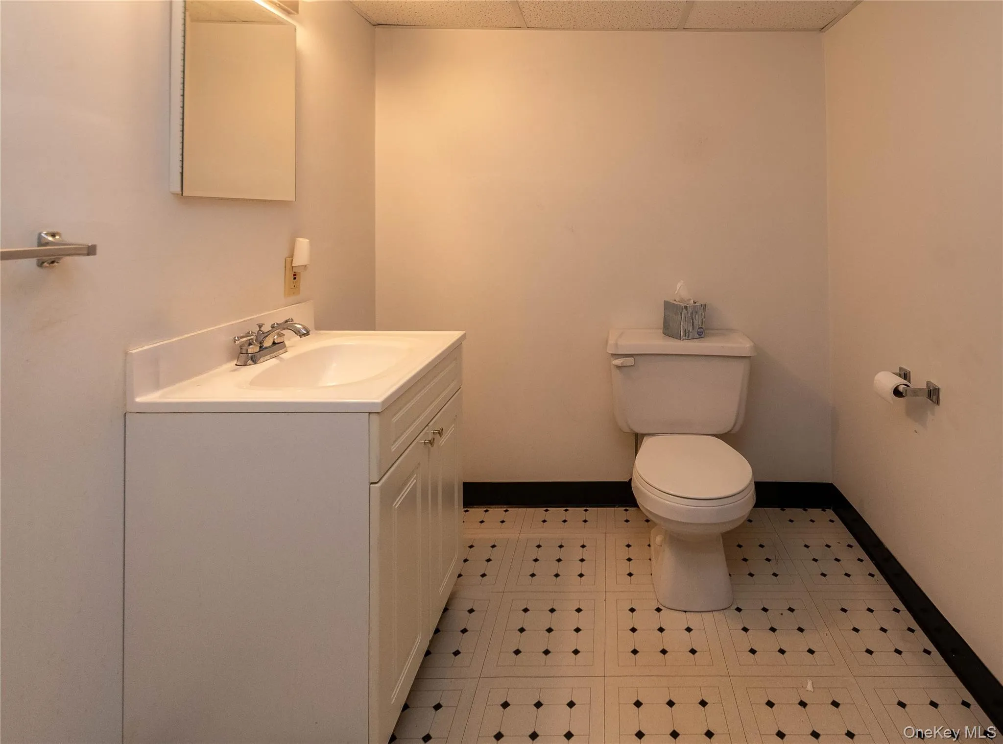 140 Elm Street, Saugerties, NY, 3 Bedrooms Bedrooms, 9 Rooms Rooms,2 BathroomsBathrooms,Residential,For Rent,Elm,0,1000756 140 Elm Street, Saugerties, NY, 3 Bedrooms Bedrooms, 9 Rooms Rooms,2 BathroomsBathrooms,Residential,For Rent,Elm,0,1000756