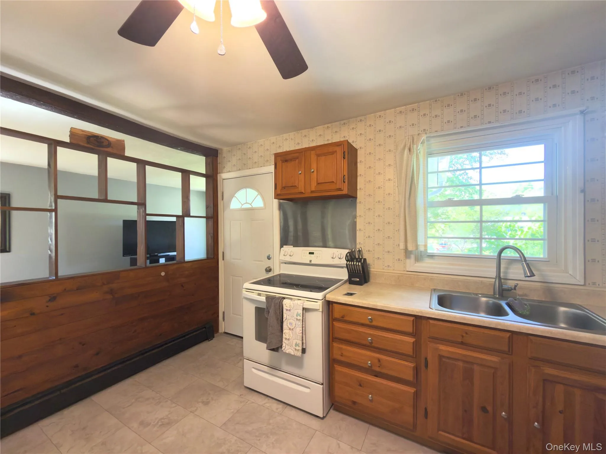 52 Holt Road, Hyde Park, NY, 3 Bedrooms Bedrooms, 5 Rooms Rooms,1 BathroomBathrooms,Residential,For Rent,Holt,0,1000759 52 Holt Road, Hyde Park, NY, 3 Bedrooms Bedrooms, 5 Rooms Rooms,1 BathroomBathrooms,Residential,For Rent,Holt,0,1000759