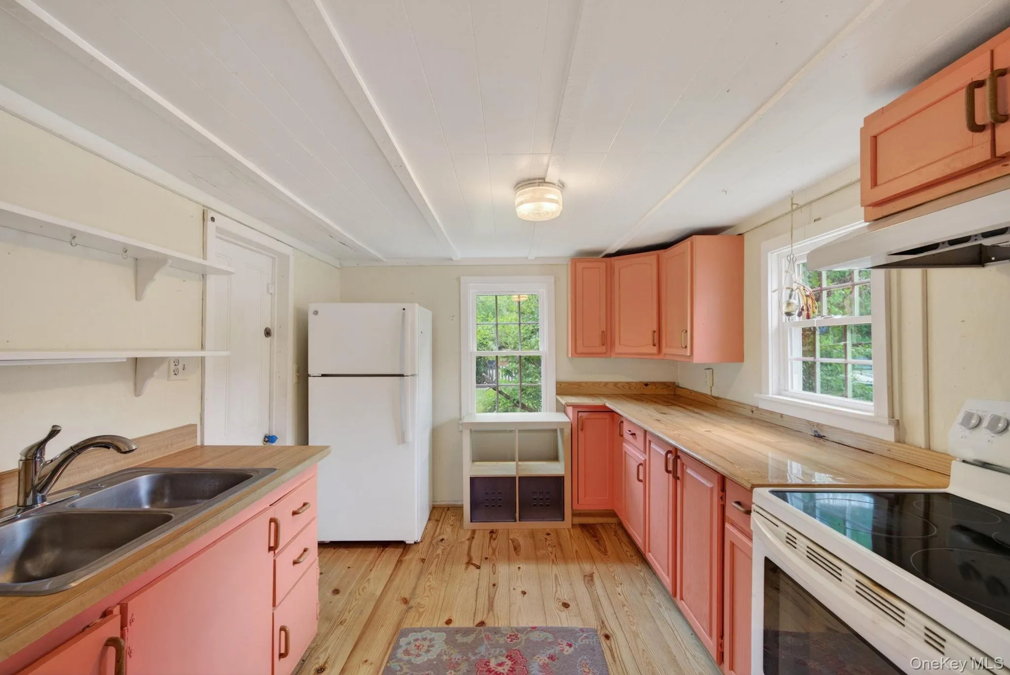 Galley kitchen in cottage Galley kitchen in cottage