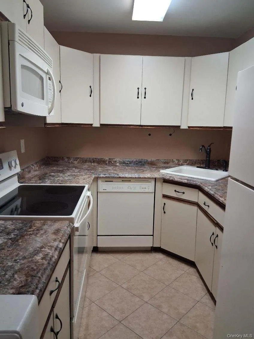 188 Long Hill Drive, Yorktown, NY, 1 Bedroom Bedrooms, 4 Rooms Rooms,1 BathroomBathrooms,Residential Lease,For Rent,Long Hill,0,1000764 188 Long Hill Drive, Yorktown, NY, 1 Bedroom Bedrooms, 4 Rooms Rooms,1 BathroomBathrooms,Residential Lease,For Rent,Long Hill,0,1000764
