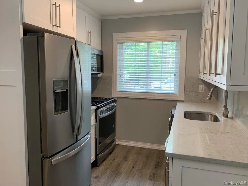 550 New Highway, Smithtown, NY, 1 Bedroom Bedrooms, 4 Rooms Rooms,1 BathroomBathrooms,Residential Lease,For Rent,New,0,1000767 550 New Highway, Smithtown, NY, 1 Bedroom Bedrooms, 4 Rooms Rooms,1 BathroomBathrooms,Residential Lease,For Rent,New,0,1000767