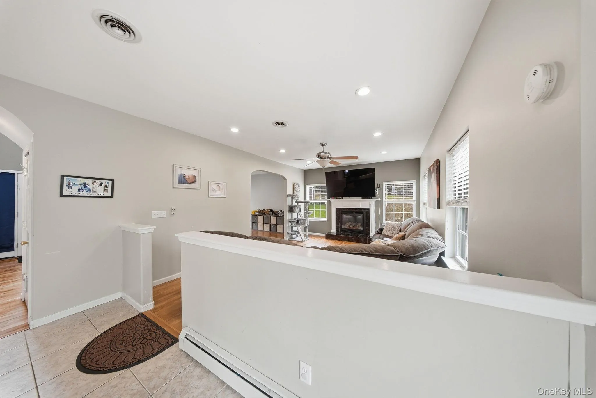 1/2 wall which separates the kitchen area from the living room 1/2 wall which separates the kitchen area from the living room