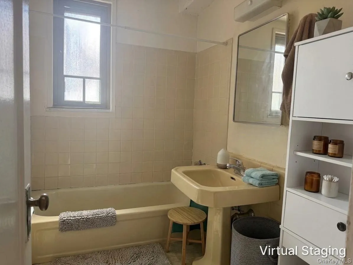 1527 Metropolitan Avenue, New York, NY, 1 Bedroom Bedrooms, 3 Rooms Rooms,1 BathroomBathrooms,Residential,For Rent,Metropolitan,0,1000780 1527 Metropolitan Avenue, New York, NY, 1 Bedroom Bedrooms, 3 Rooms Rooms,1 BathroomBathrooms,Residential,For Rent,Metropolitan,0,1000780