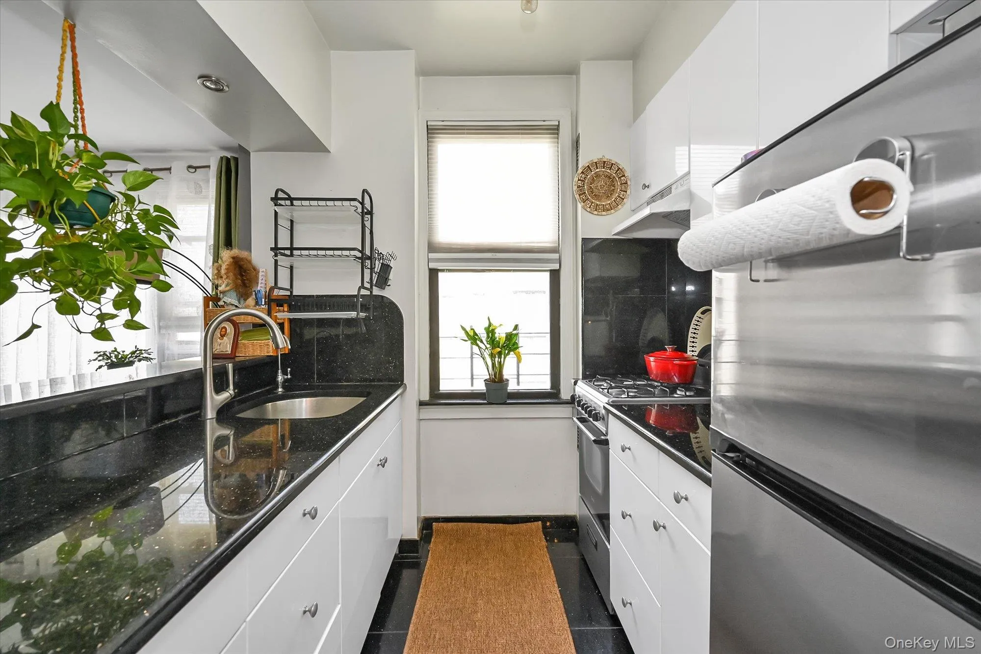 98-25 64th Road, New York, NY, 2 Rooms Rooms,1 BathroomBathrooms,Residential,For Rent,64th,0,1000783 98-25 64th Road, New York, NY, 2 Rooms Rooms,1 BathroomBathrooms,Residential,For Rent,64th,0,1000783