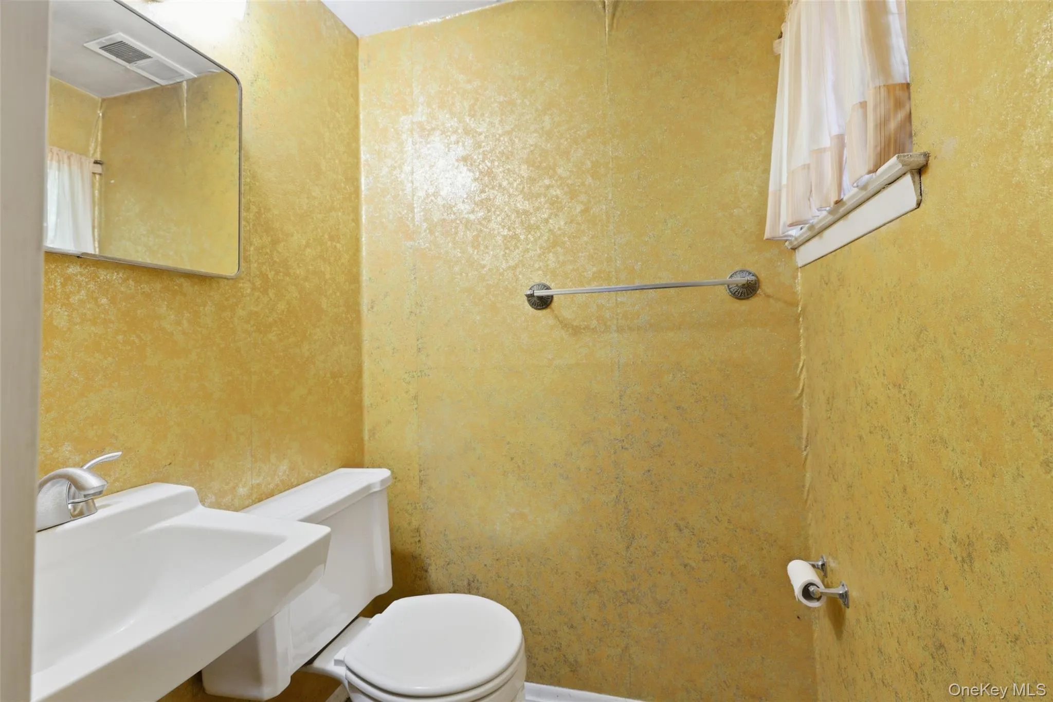 94 Babylon Avenue, Islip, NY, 3 Bedrooms Bedrooms, 7 Rooms Rooms,1 BathroomBathrooms,Residential,For Rent,Babylon,0,1000784 94 Babylon Avenue, Islip, NY, 3 Bedrooms Bedrooms, 7 Rooms Rooms,1 BathroomBathrooms,Residential,For Rent,Babylon,0,1000784