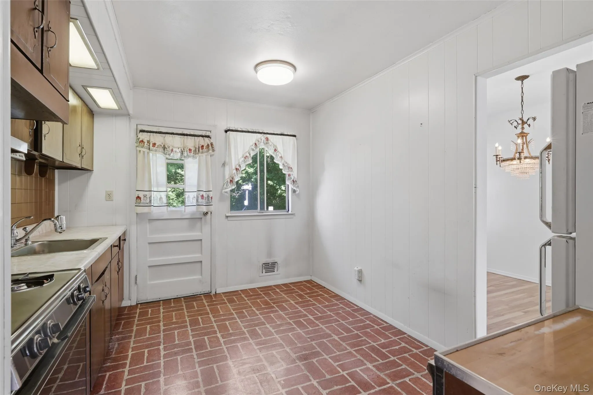 94 Babylon Avenue, Islip, NY, 3 Bedrooms Bedrooms, 7 Rooms Rooms,1 BathroomBathrooms,Residential,For Rent,Babylon,0,1000784 94 Babylon Avenue, Islip, NY, 3 Bedrooms Bedrooms, 7 Rooms Rooms,1 BathroomBathrooms,Residential,For Rent,Babylon,0,1000784