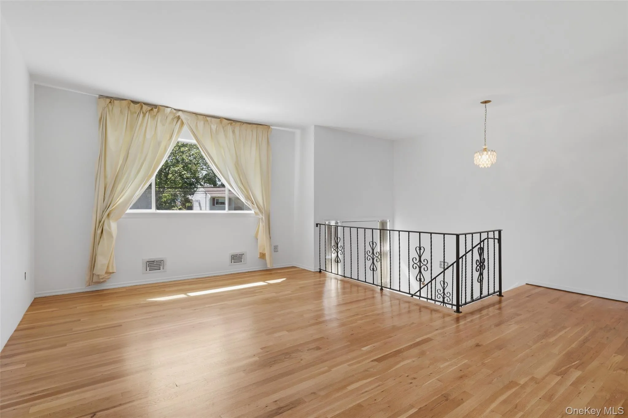 94 Babylon Avenue, Islip, NY, 3 Bedrooms Bedrooms, 7 Rooms Rooms,1 BathroomBathrooms,Residential,For Rent,Babylon,0,1000784 94 Babylon Avenue, Islip, NY, 3 Bedrooms Bedrooms, 7 Rooms Rooms,1 BathroomBathrooms,Residential,For Rent,Babylon,0,1000784