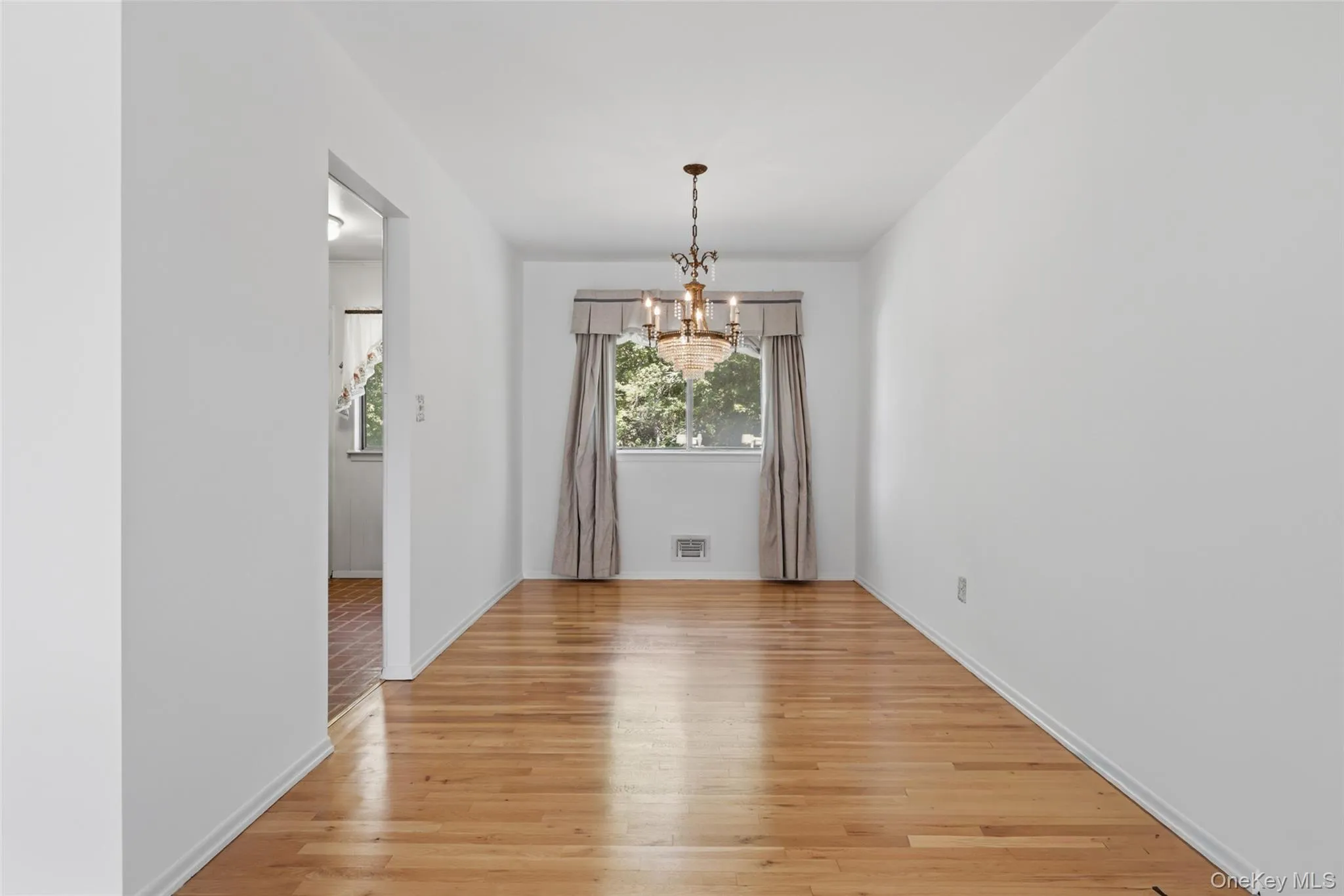 94 Babylon Avenue, Islip, NY, 3 Bedrooms Bedrooms, 7 Rooms Rooms,1 BathroomBathrooms,Residential,For Rent,Babylon,0,1000784 94 Babylon Avenue, Islip, NY, 3 Bedrooms Bedrooms, 7 Rooms Rooms,1 BathroomBathrooms,Residential,For Rent,Babylon,0,1000784