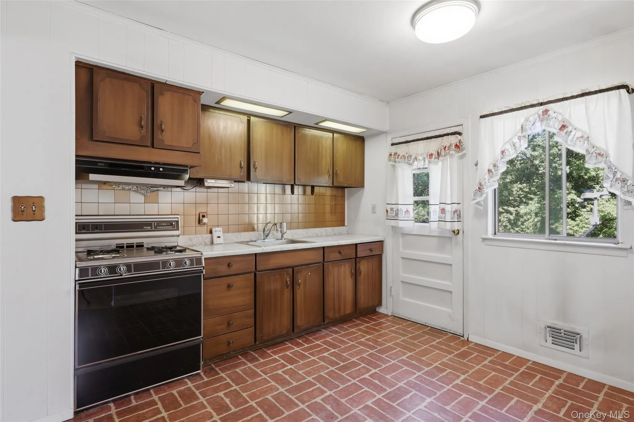 94 Babylon Avenue, Islip, NY, 3 Bedrooms Bedrooms, 7 Rooms Rooms,1 BathroomBathrooms,Residential,For Rent,Babylon,0,1000784 94 Babylon Avenue, Islip, NY, 3 Bedrooms Bedrooms, 7 Rooms Rooms,1 BathroomBathrooms,Residential,For Rent,Babylon,0,1000784