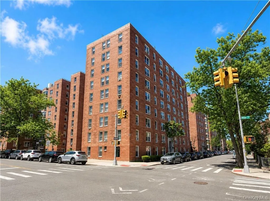 190 72nd Street, New York, NY, 1 Bedroom Bedrooms, 3 Rooms Rooms,1 BathroomBathrooms,Residential,For Rent,72nd,0,1000785 190 72nd Street, New York, NY, 1 Bedroom Bedrooms, 3 Rooms Rooms,1 BathroomBathrooms,Residential,For Rent,72nd,0,1000785