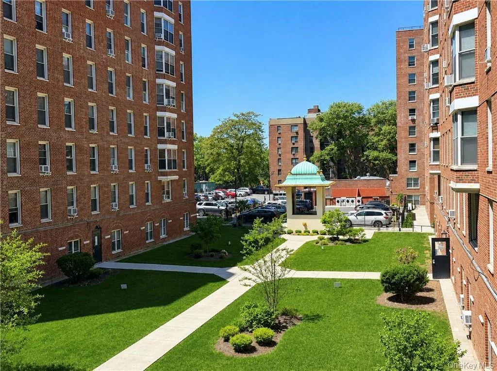 190 72nd Street, New York, NY, 1 Bedroom Bedrooms, 3 Rooms Rooms,1 BathroomBathrooms,Residential,For Rent,72nd,0,1000785 190 72nd Street, New York, NY, 1 Bedroom Bedrooms, 3 Rooms Rooms,1 BathroomBathrooms,Residential,For Rent,72nd,0,1000785