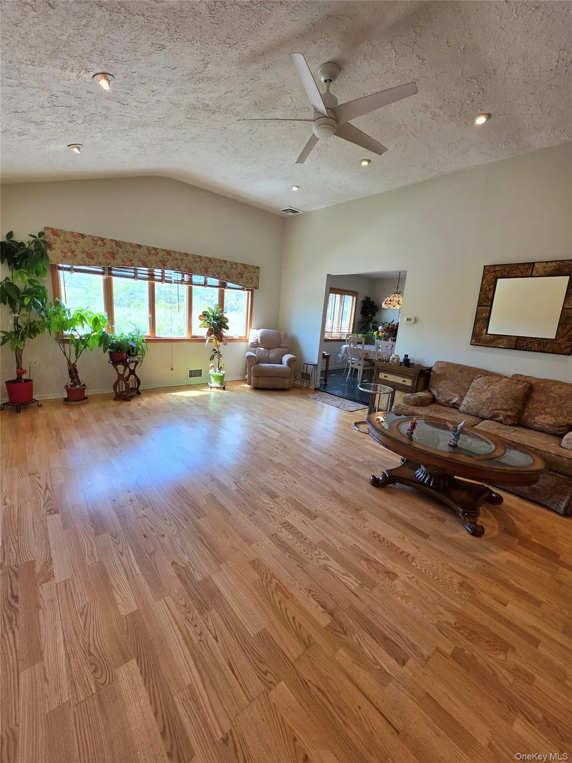 90-17 165th Avenue, New York, NY, 4 Bedrooms Bedrooms, 12 Rooms Rooms,2 BathroomsBathrooms,Residential,For Rent,165th,0,1000788 90-17 165th Avenue, New York, NY, 4 Bedrooms Bedrooms, 12 Rooms Rooms,2 BathroomsBathrooms,Residential,For Rent,165th,0,1000788