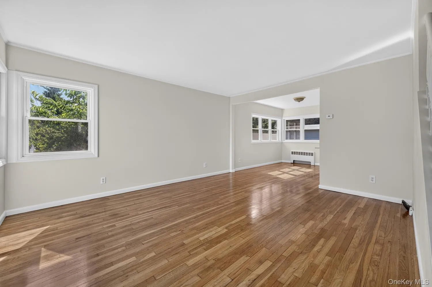 48 Locust Street, North Hempstead, NY, 4 Bedrooms Bedrooms, 8 Rooms Rooms,2 BathroomsBathrooms,Residential,For Rent,Locust,0,1000789 48 Locust Street, North Hempstead, NY, 4 Bedrooms Bedrooms, 8 Rooms Rooms,2 BathroomsBathrooms,Residential,For Rent,Locust,0,1000789