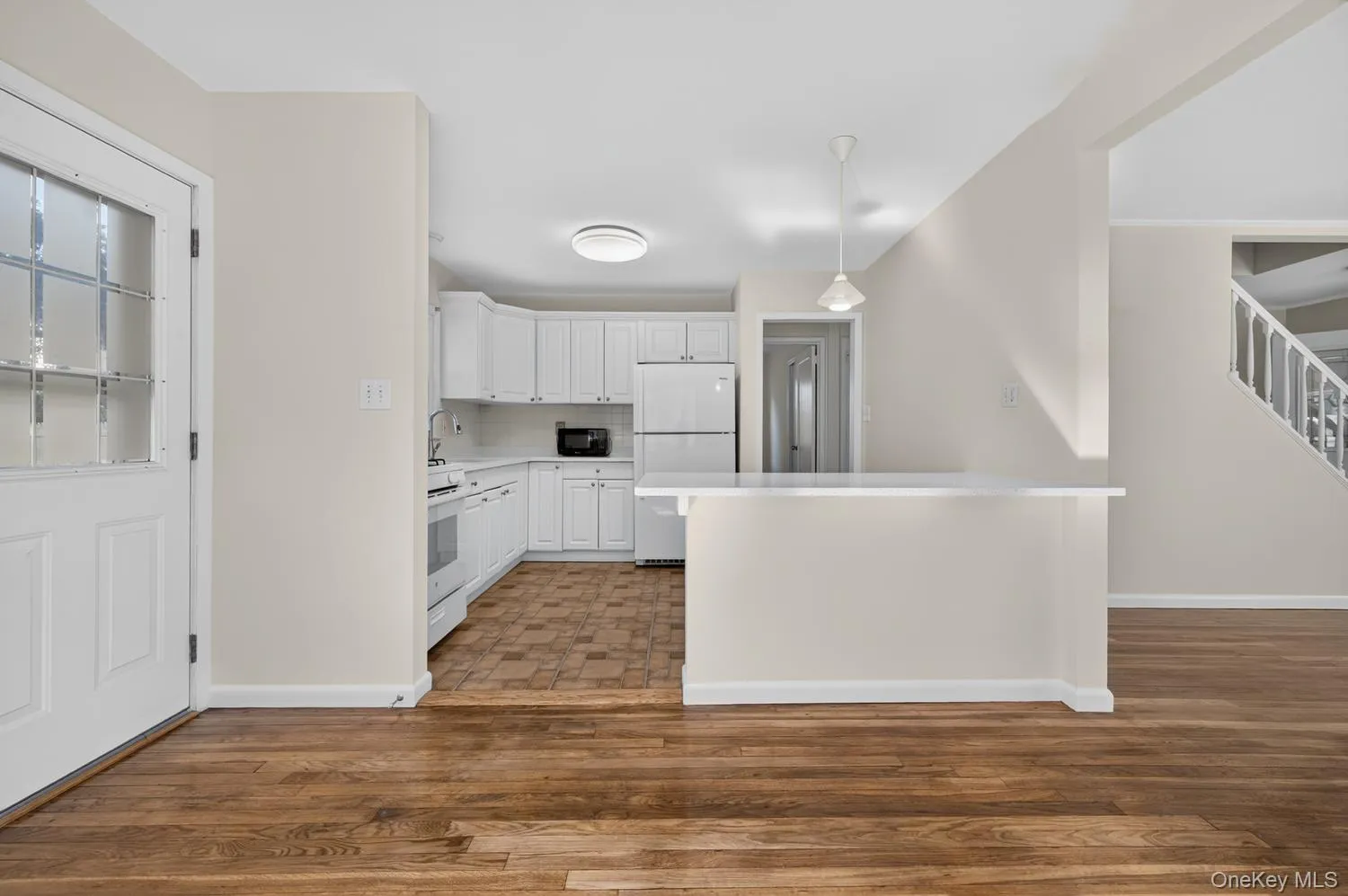 48 Locust Street, North Hempstead, NY, 4 Bedrooms Bedrooms, 8 Rooms Rooms,2 BathroomsBathrooms,Residential,For Rent,Locust,0,1000789 48 Locust Street, North Hempstead, NY, 4 Bedrooms Bedrooms, 8 Rooms Rooms,2 BathroomsBathrooms,Residential,For Rent,Locust,0,1000789