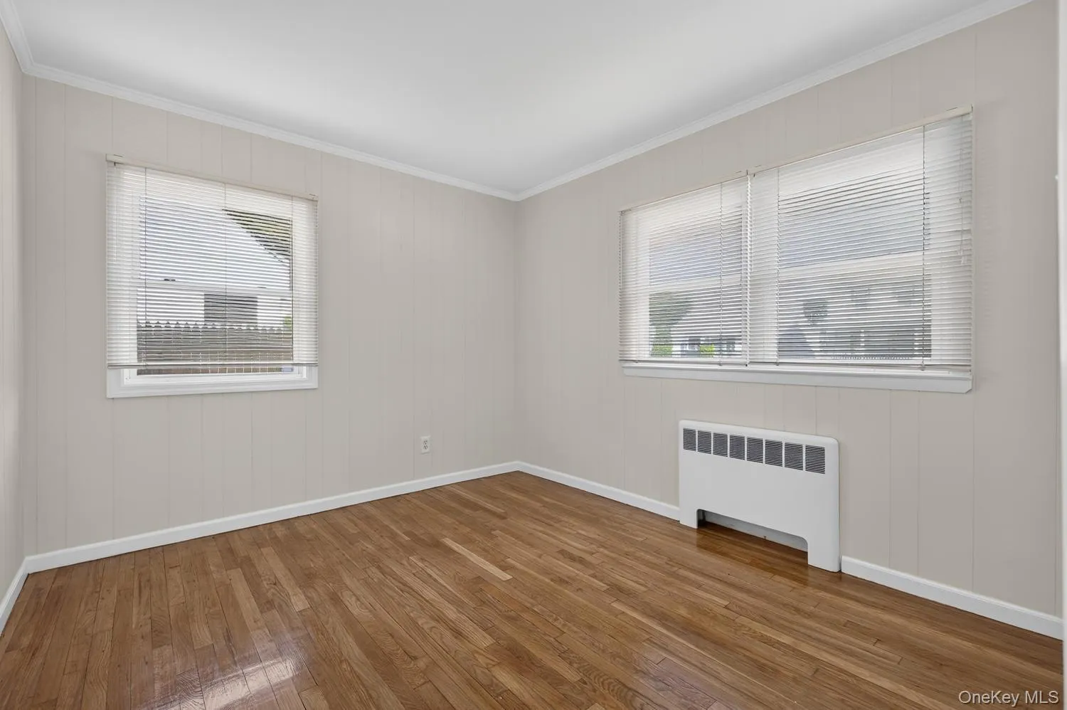 48 Locust Street, North Hempstead, NY, 4 Bedrooms Bedrooms, 8 Rooms Rooms,2 BathroomsBathrooms,Residential,For Rent,Locust,0,1000789 48 Locust Street, North Hempstead, NY, 4 Bedrooms Bedrooms, 8 Rooms Rooms,2 BathroomsBathrooms,Residential,For Rent,Locust,0,1000789