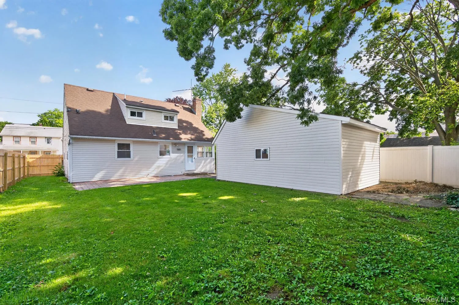 48 Locust Street, North Hempstead, NY, 4 Bedrooms Bedrooms, 8 Rooms Rooms,2 BathroomsBathrooms,Residential,For Rent,Locust,0,1000789 48 Locust Street, North Hempstead, NY, 4 Bedrooms Bedrooms, 8 Rooms Rooms,2 BathroomsBathrooms,Residential,For Rent,Locust,0,1000789