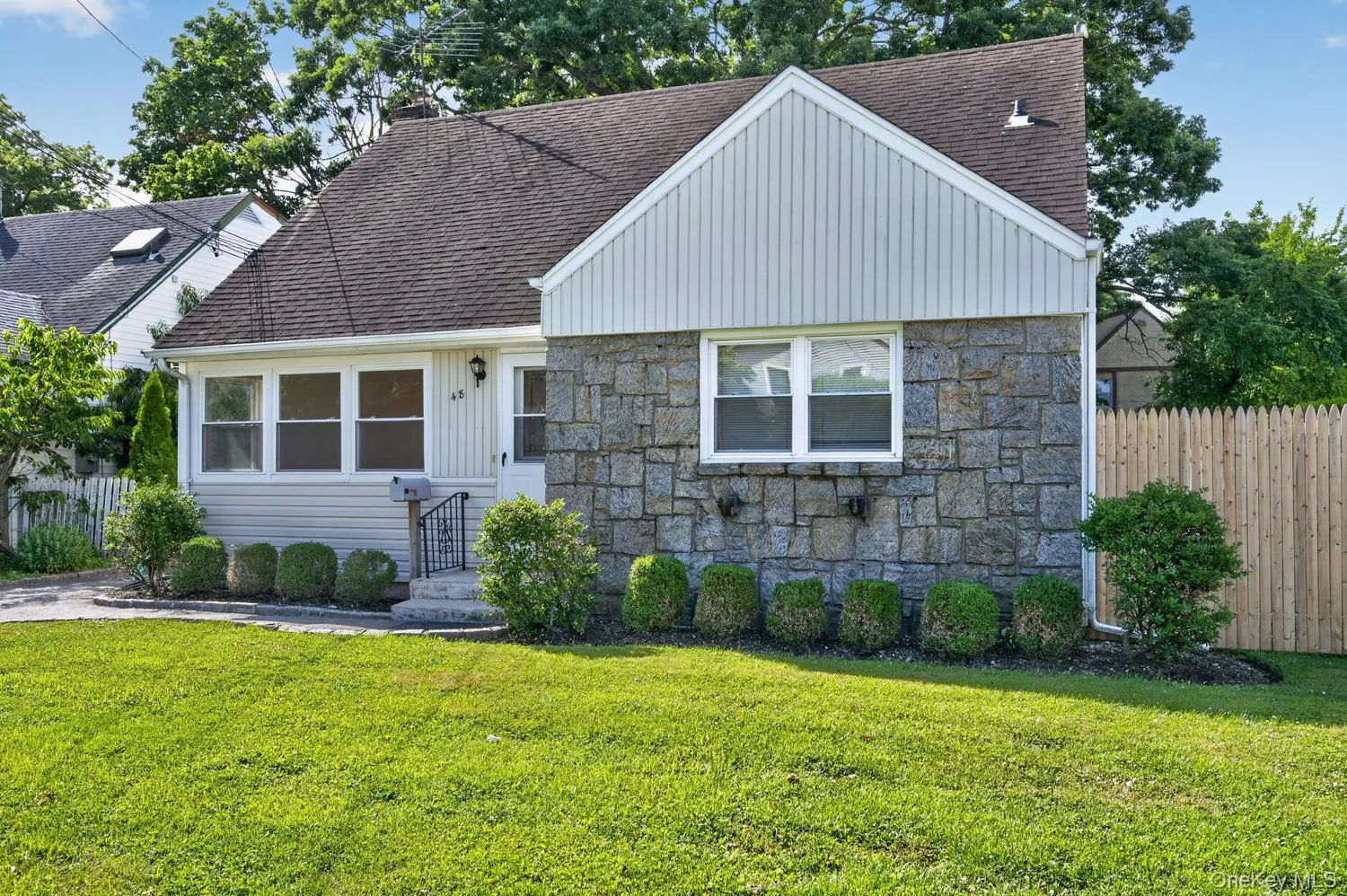 48 Locust Street, North Hempstead, NY, 4 Bedrooms Bedrooms, 8 Rooms Rooms,2 BathroomsBathrooms,Residential,For Rent,Locust,0,1000789 48 Locust Street, North Hempstead, NY, 4 Bedrooms Bedrooms, 8 Rooms Rooms,2 BathroomsBathrooms,Residential,For Rent,Locust,0,1000789