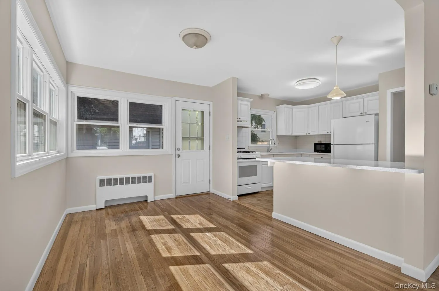 48 Locust Street, North Hempstead, NY, 4 Bedrooms Bedrooms, 8 Rooms Rooms,2 BathroomsBathrooms,Residential,For Rent,Locust,0,1000789 48 Locust Street, North Hempstead, NY, 4 Bedrooms Bedrooms, 8 Rooms Rooms,2 BathroomsBathrooms,Residential,For Rent,Locust,0,1000789