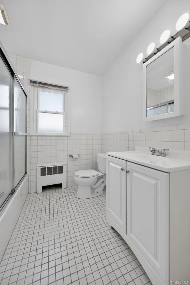 48 Locust Street, North Hempstead, NY, 4 Bedrooms Bedrooms, 8 Rooms Rooms,2 BathroomsBathrooms,Residential,For Rent,Locust,0,1000789 48 Locust Street, North Hempstead, NY, 4 Bedrooms Bedrooms, 8 Rooms Rooms,2 BathroomsBathrooms,Residential,For Rent,Locust,0,1000789