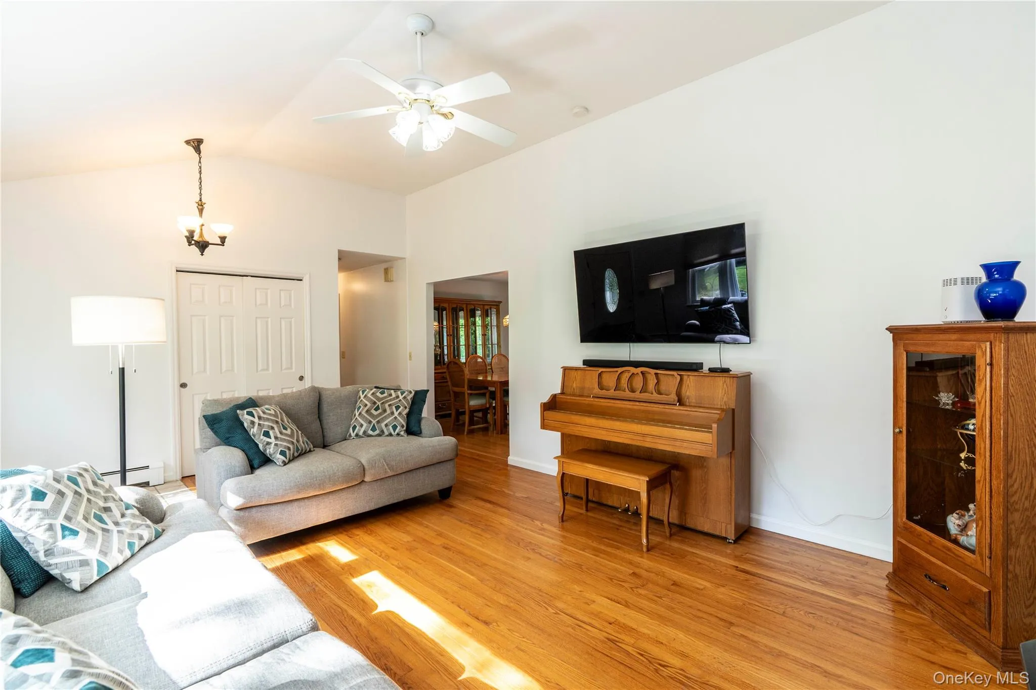 58 Degarmo Hills Road, Wappinger, NY, 3 Bedrooms Bedrooms, 7 Rooms Rooms,1 BathroomBathrooms,Residential,For Rent,Degarmo Hills,0,1000791 58 Degarmo Hills Road, Wappinger, NY, 3 Bedrooms Bedrooms, 7 Rooms Rooms,1 BathroomBathrooms,Residential,For Rent,Degarmo Hills,0,1000791