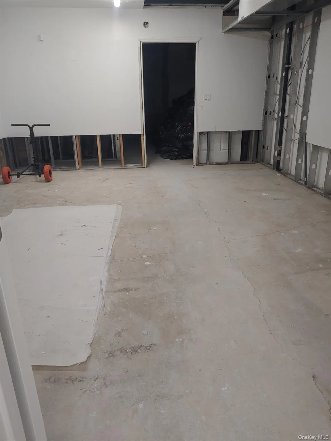 251-16 Hillside Ave, New York, NY, ,Commercial Lease,For Rent,Hillside Ave,0,1000793 251-16 Hillside Ave, New York, NY, ,Commercial Lease,For Rent,Hillside Ave,0,1000793
